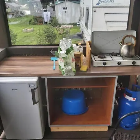 캠프장 Pod Topolami