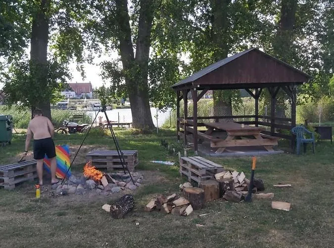 Kemping Pod Topolami *